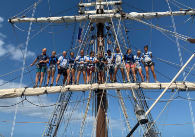 Climbing the mast on Florette