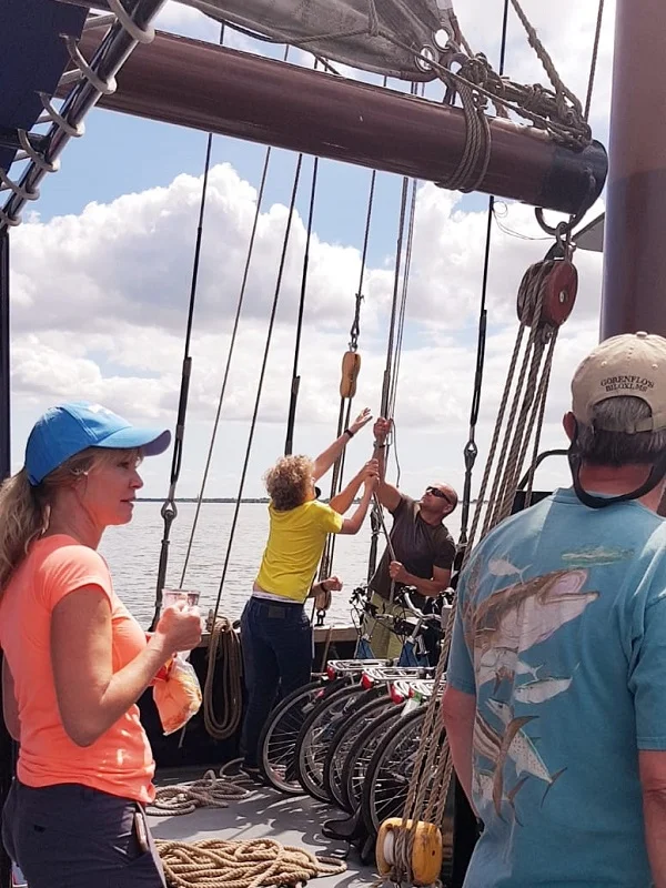 Zeilboot met schipper huren