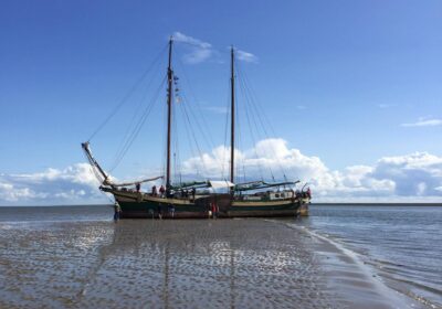 De Kaat Mossel op een sandbank