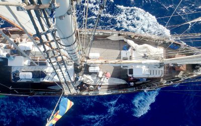 Blue-clipper-view-of deck