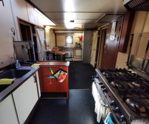 Keuken aan boord van expeditieschip Antarctica
