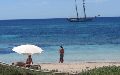 Tallship Segeln und Schwimmen im Mittelmeer